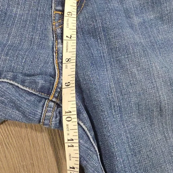 Levi 515 Women's Size 8M Bootcut Medium Wash Stretch - Picture 5 of 9